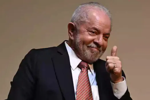 Aprovação do governo Lula oscila de 39% para 37%; desaprovação vai de 26% a 28%