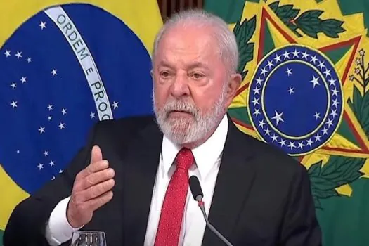 Lula assina decretos que atualizam marco legal do saneamento