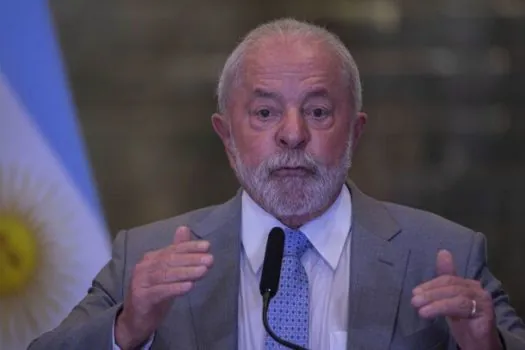 Lula diz que ter moeda para comércio no Brics reduziria vulnerabilidades