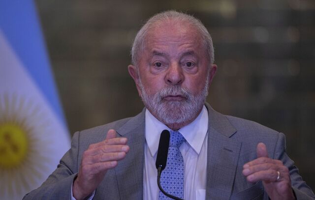 Lula diz que ter moeda para comércio no Brics reduziria vulnerabilidades
