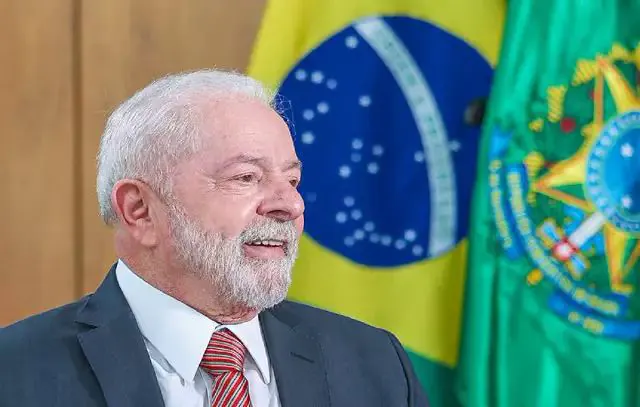 Presidente do SMABC acompanha presidente Lula em visita à China