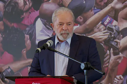 Lula afirma em discurso que PT ‘não pode ter medo de polarizar’_x000D_