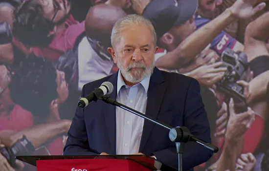 Lula afirma em discurso que PT ‘não pode ter medo de polarizar’_x000D_