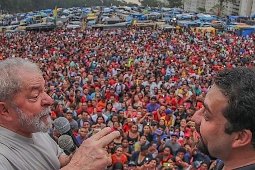 PSOL discute abdicar de candidatura própria e apoiar Lula em 2022