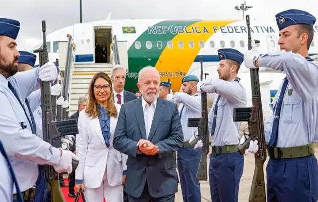 Lula chega a Lisboa para visita cheia de simbolismos e uma agenda de negócios