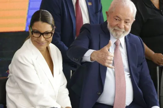 Lula embarca para a Bélgica para discutir cooperação com europeus