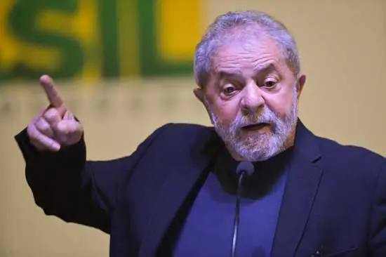 Transferência de Lula para presídio de Tremembé é suspensa