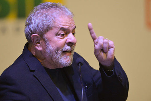 Lula diz à PF que ofensas farão com que se candidate em 2018