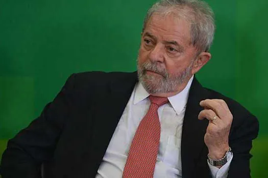 TRF-4 interrompe prazo para defesa de Lula responder a acusações de lavagem