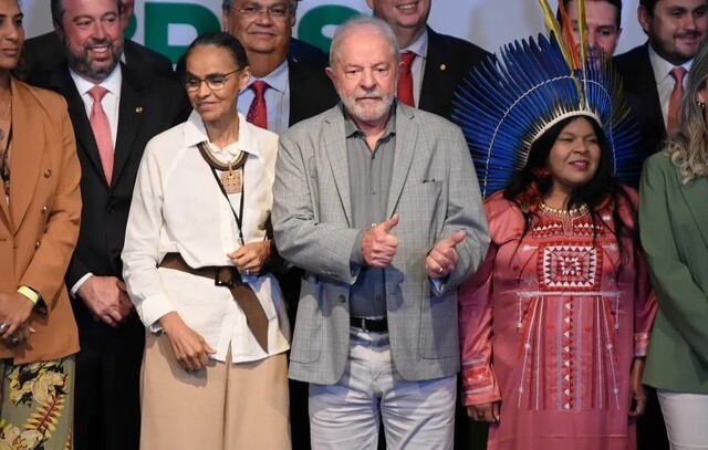 Lula diz a Marina e Guajajara que trabalhará para reverter esvaziamento de pastas