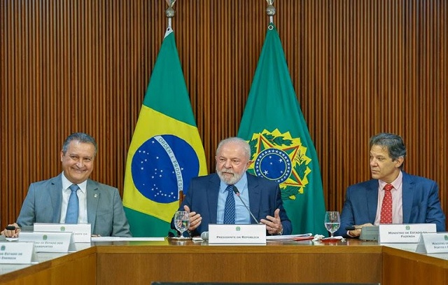 Governo anuncia em abril o novo plano nacional de investimentos em infraestrutura_x000D_