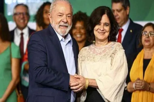 Lula manda recado a centrão e diz que Nísia não é trocável