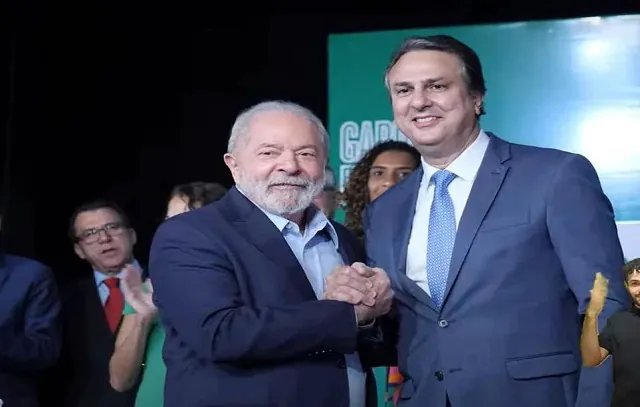 Lula: Novo Ensino Médio foi suspenso para debatermos melhor com área da educação