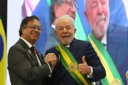 Lula e Petro, da Colômbia, se reúnem em evento para discutir preservação da Amazônia