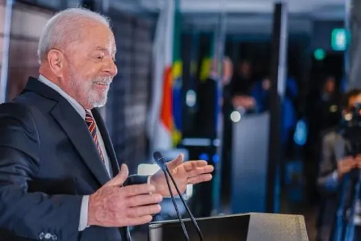 Lula: Temos de compreender que precisamos de uma política industrial ativa e altiva