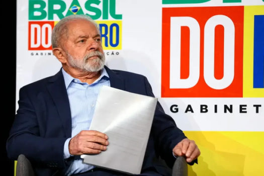 Lula libera R$ 5