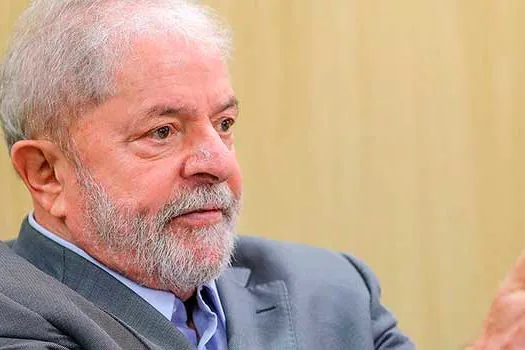 Justiça autoriza transferência de Lula para São Paulo