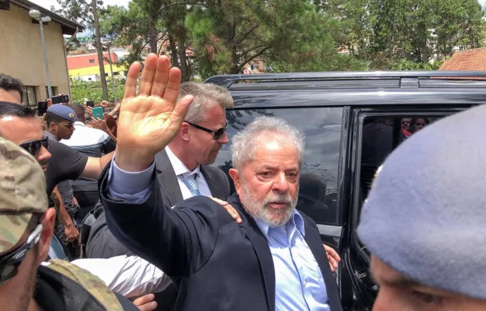 Sítio no ABC será reformado para eventual prisão domiciliar de Lula