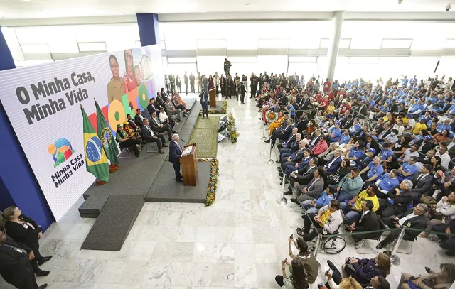 Lula ressalta melhorias do novo programa Minha Casa