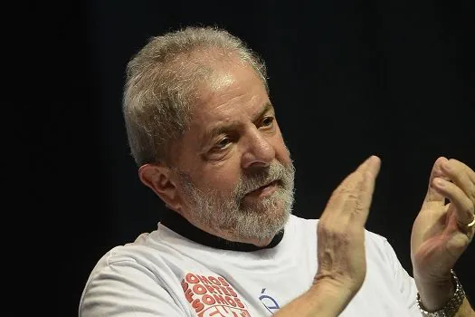 Pesquisa Ipespe: Lula permanece à frente, com 44%, Bolsonaro tem 35%