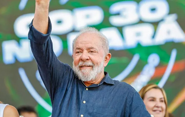 Lula diz que questão ambiental deve passar por dignidade da população