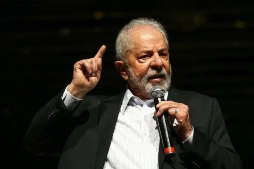 Lula diz que vai escolher novo PGR com “mais critério”