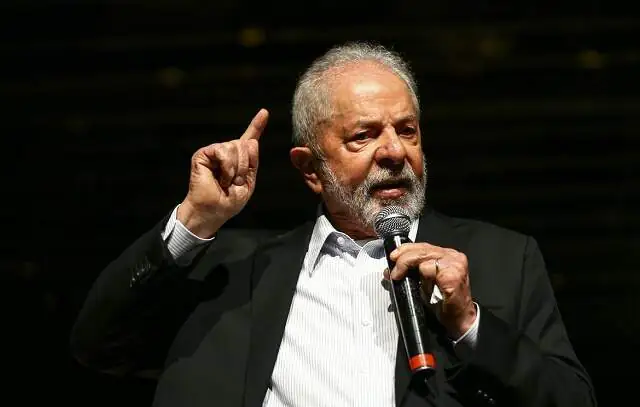 Lula diz que vai escolher novo PGR com “mais critério”