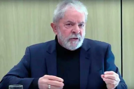 Lula: PT não pode aceitar prevalência do discurso conservador