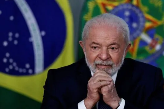 Lula convoca ministros após governo se render aos pleitos da Câmara na MP dos Ministérios