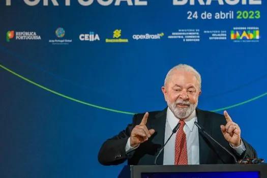 Lula é recebido na Assembleia da República e encerra visita a Portugal