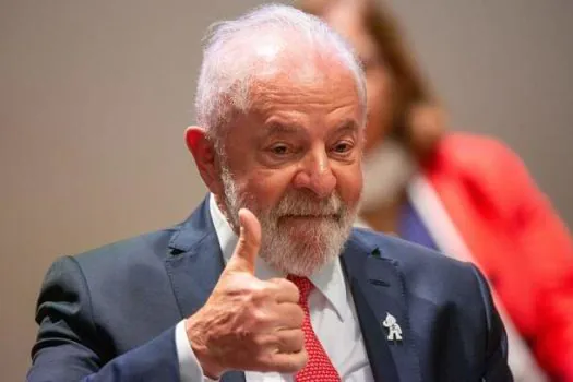 Lula deve sancionar nesta segunda-feira (28) novo valor do salário mínimo