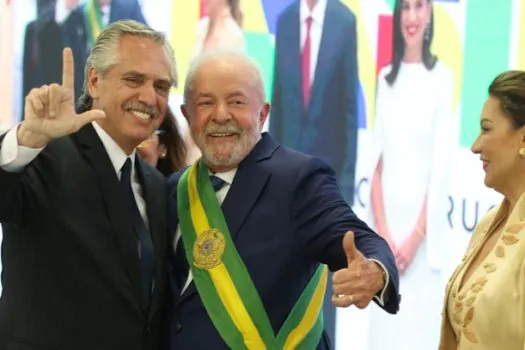 Lula vai estrear agenda internacional com viagem à Argentina