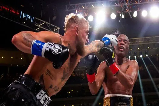 Anderson Silva perde luta de boxe para youtuber Jake Paul _x000D_