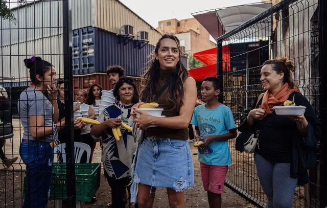 Instituto Luz do Faroeste leva forró à cracolândia