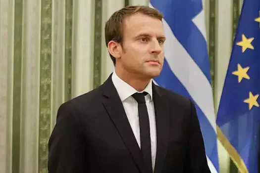 França realiza eleições parlamentares em teste vital para Macron