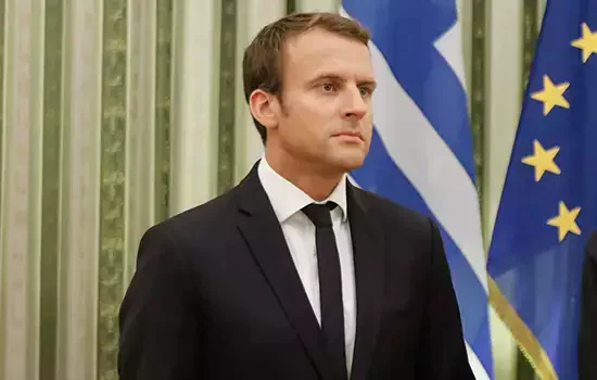 França realiza eleições parlamentares em teste vital para Macron