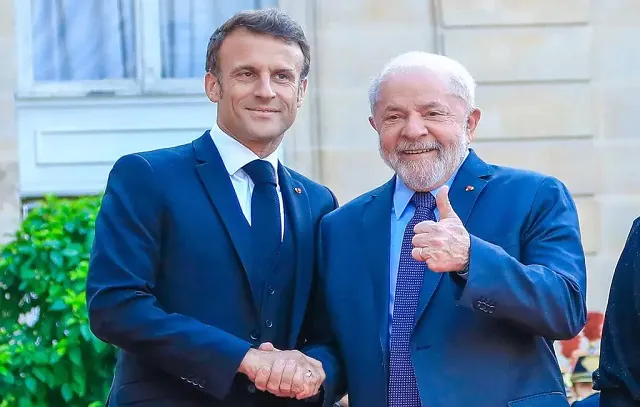 Lula diz que reunião com Macron ‘foi ótima’; francês afirma que visitará o Brasil