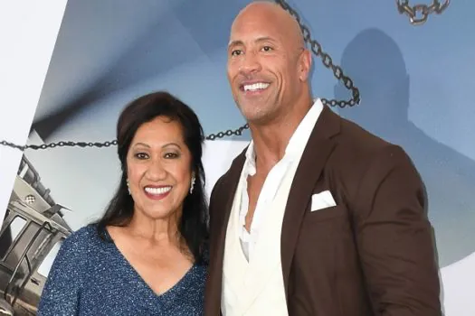 Mãe de Dwayne Johnson sofre acidente e ator divulga imagem: ‘Ela vai sobreviver’