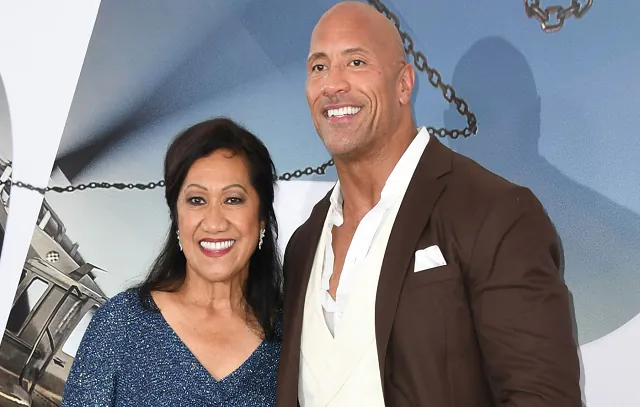 Mãe de Dwayne Johnson sofre acidente e ator divulga imagem: ‘Ela vai sobreviver’