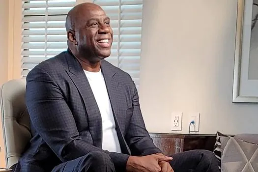 “Sofri preconceito e discriminação. Hoje seria diferente”, diz Magic Johnson