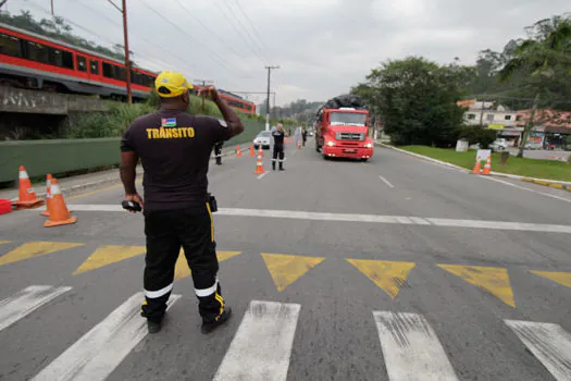 Bloqueio Educativo começa o início do Maio Amarelo em Ribeirão Pires