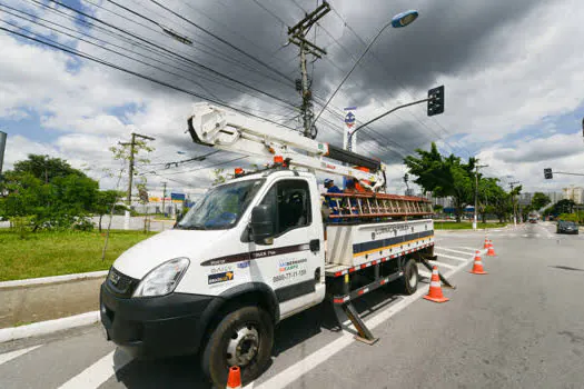 Programa Mais Luz chega às Avenidas Capitão Casa e Dom Jaime de Barros Câmara