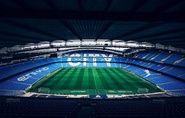 Manchester City anuncia estudo para modernizar e aumentar capacidade do estádio