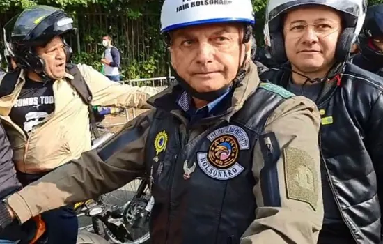 Governo de SP autua Bolsonaro por não uso de máscara em manifestação na Capital