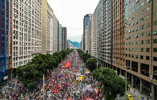 Manifestações de hoje querem levar 1 milhão de pessoas às ruas contra Bolsonaro