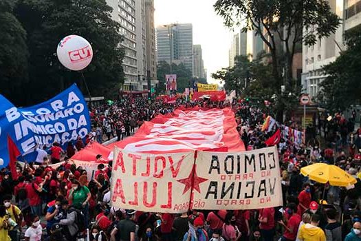 Atos contra governo: Manifestantes fecham Avenida Paulista neste sábado