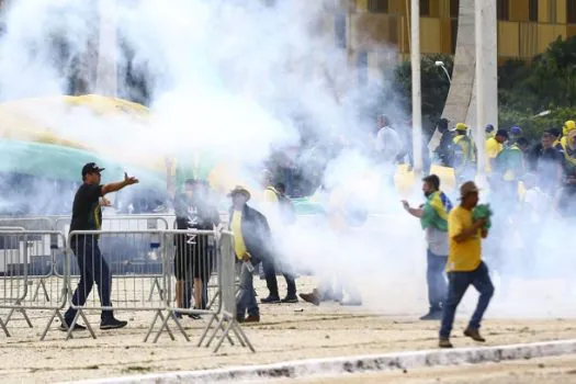 STF torna réus primeiros 100 investigados pelos atos de 8 de janeiro