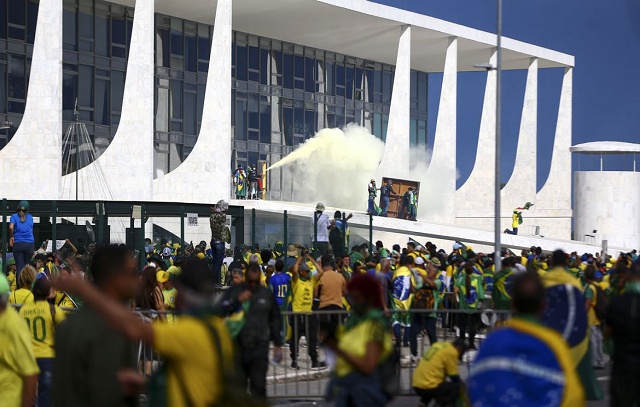 Paulo Pimenta pede união de brasileiros contra terrorismo