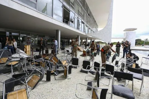 Manifestação na USP pede punição por atos antidemocráticos em Brasília