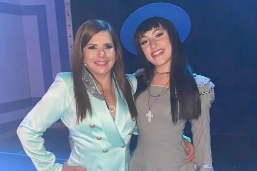 Atriz do ABC Gigi Debei dá vida a Mara Maravilha na comédia musical Silvio Santos Vem Aí!